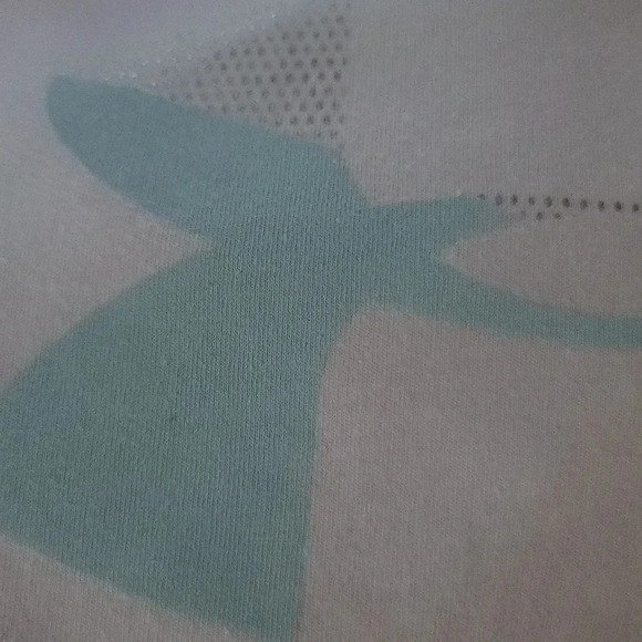 UnderArmour T shirt with light blue/silver logo - Picture 3 of 5